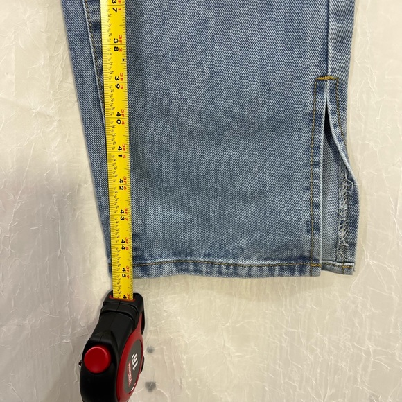 NEW WITH TAGS! Pretty Little Thing Light Blue Wash Long Leg Split Hem Jeans - Picture 7 of 16